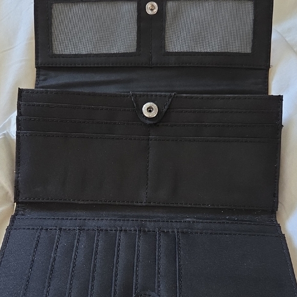 💖Tahari Mustard Quilted Women's Wallet - Picture 2 of 12